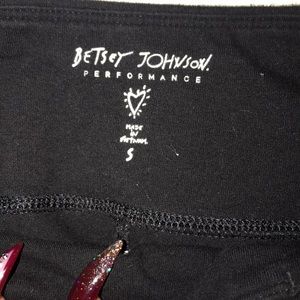 Black workout leggings